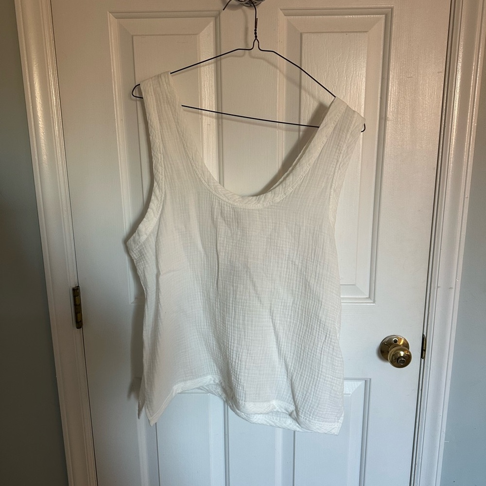 Faherty gauze white tank top size XL